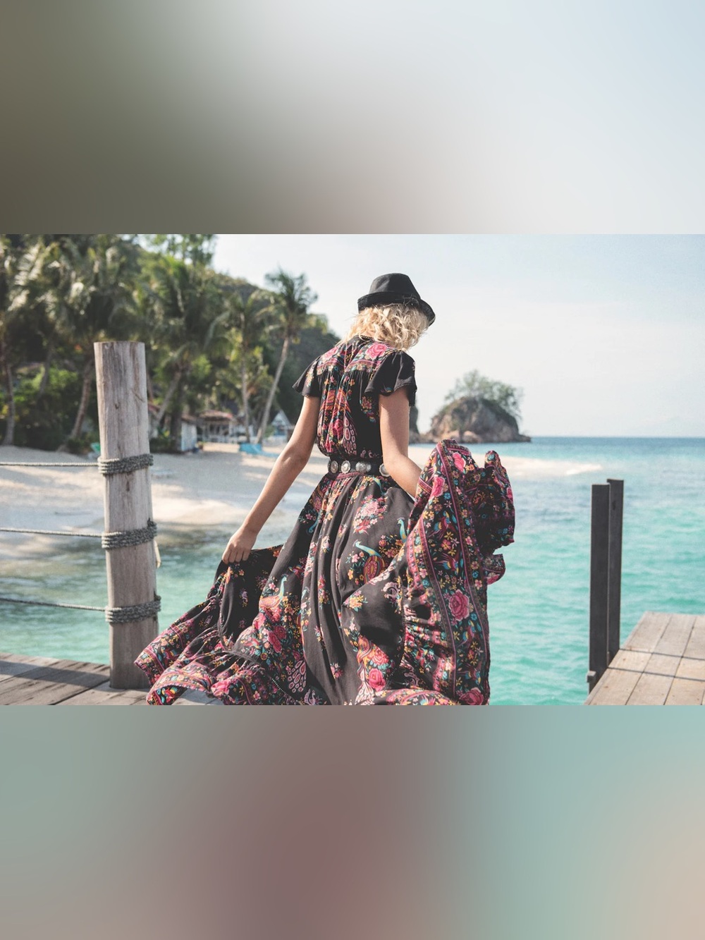 Spell & The Gypsy Collective Hotel Paradiso Dress- RARE FIND - Picture 2 of 6